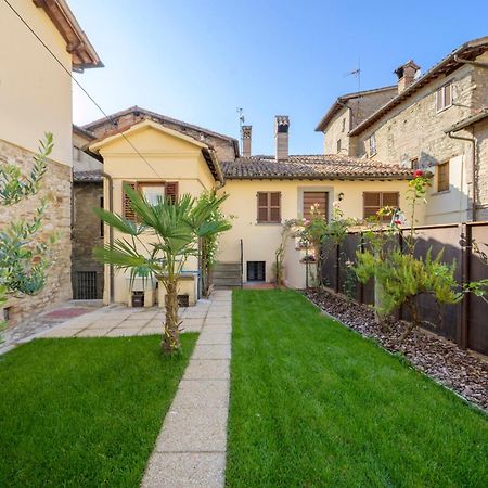 Apartmán Via Mazzini 23A Gubbio Exteriér fotografie