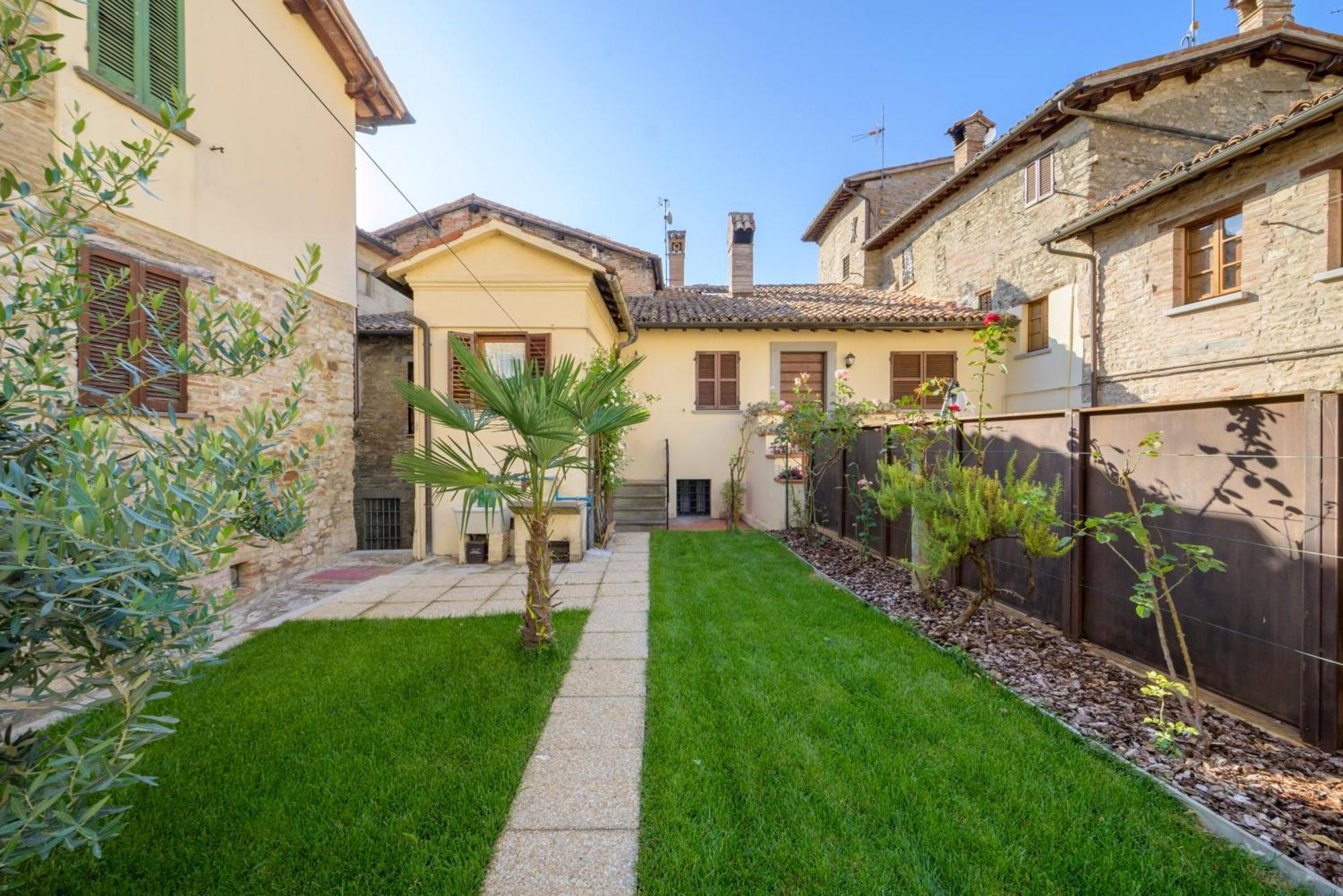 Apartmán Via Mazzini 23A Gubbio Exteriér fotografie